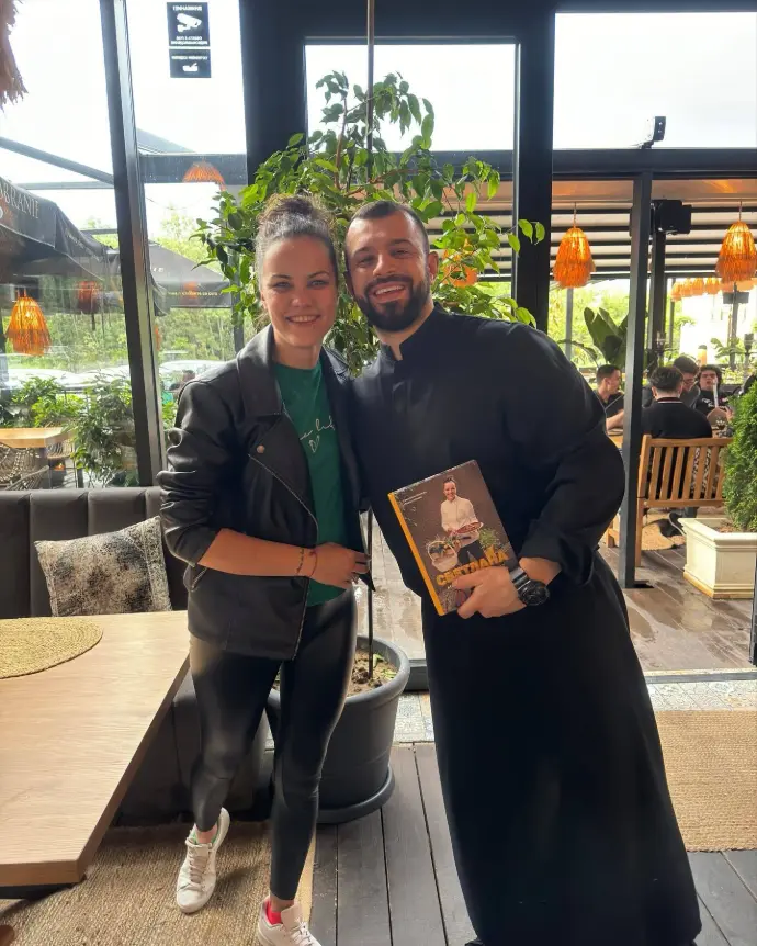 Chef Slaveyko Slaveykov with happy customer